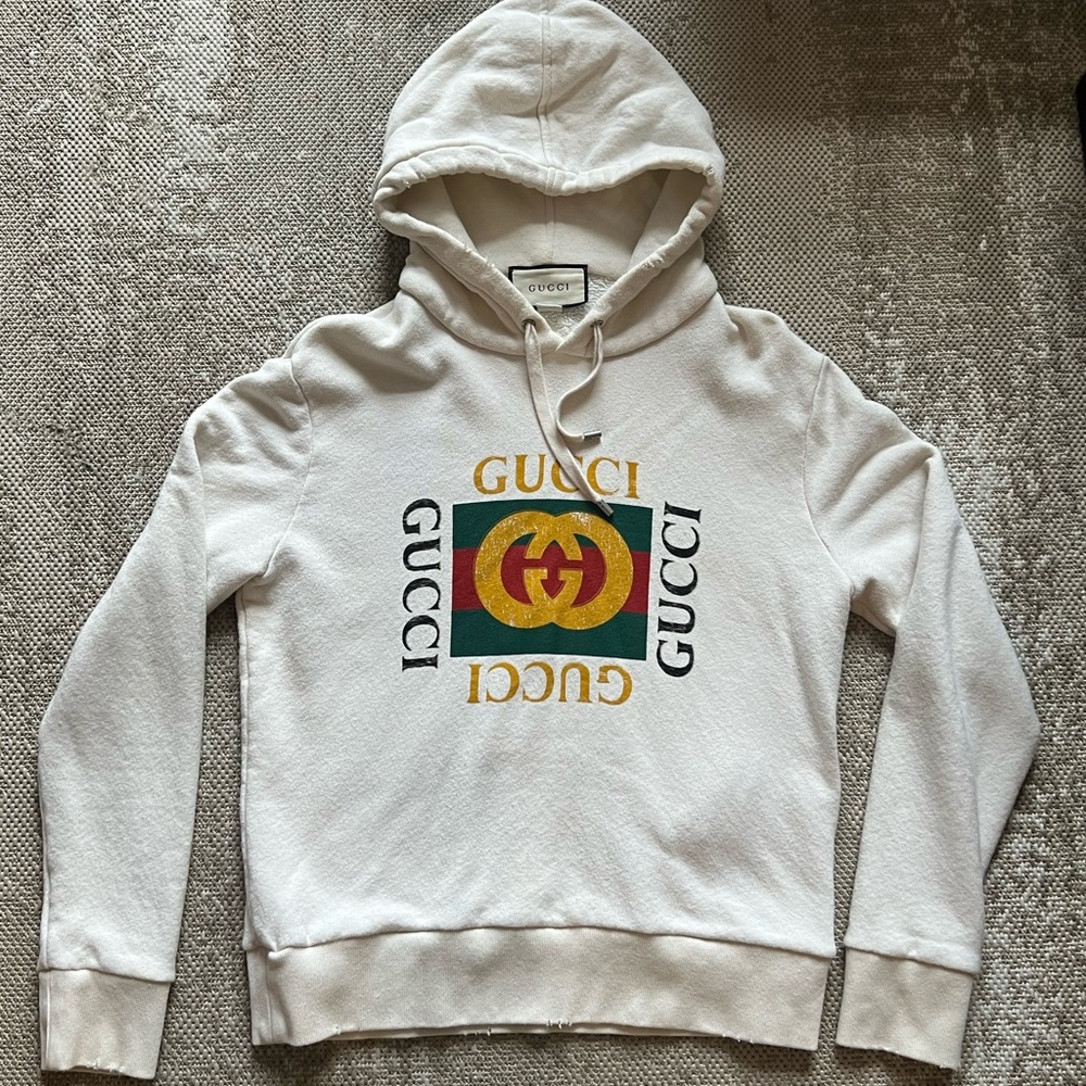 Gucci Logo hoodie XS ( fits true to size )